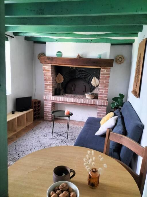 Charmante Maisonnette En Pierre Écardenville-sur-Eure Exterior foto