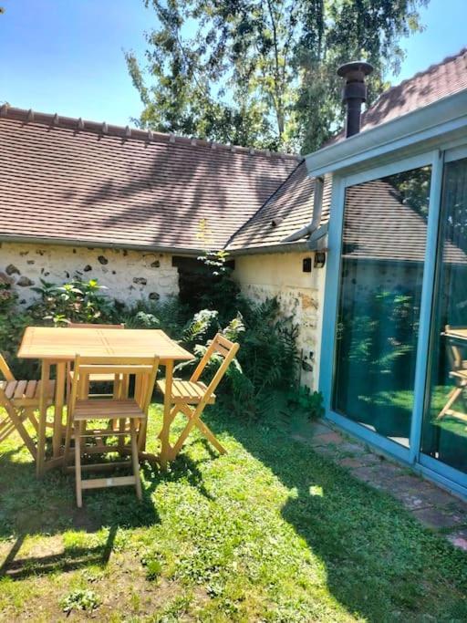 Charmante Maisonnette En Pierre Écardenville-sur-Eure Exterior foto