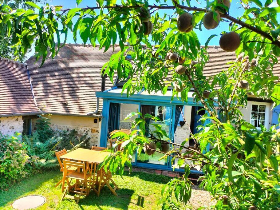 Charmante Maisonnette En Pierre Écardenville-sur-Eure Exterior foto